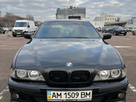 Чорний БМВ 5 Серія, об'ємом двигуна 2.5 л та пробігом 300 тис. км за 5000 $, фото 1 на Automoto.ua