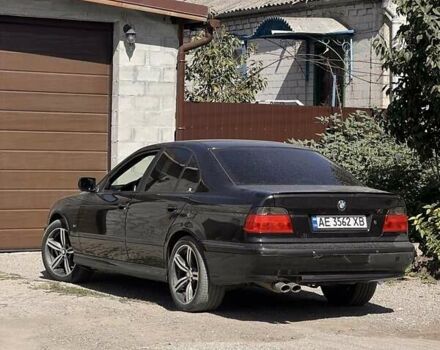 Черный БМВ 5 Серия, объемом двигателя 3.5 л и пробегом 1000 тыс. км за 2700 $, фото 1 на Automoto.ua