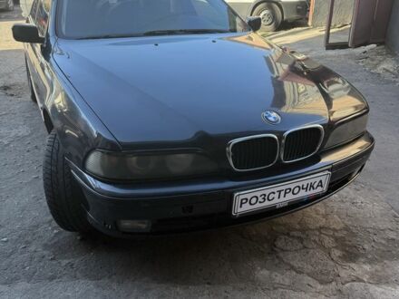 Чорний БМВ 5 Серія, об'ємом двигуна 2.5 л та пробігом 333 тис. км за 1100 $, фото 1 на Automoto.ua