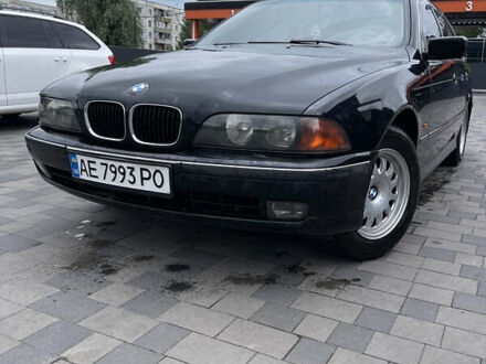 Черный БМВ 5 Серия, объемом двигателя 2.5 л и пробегом 326 тыс. км за 4500 $, фото 1 на Automoto.ua