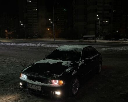 Черный БМВ 5 Серия, объемом двигателя 3.5 л и пробегом 377 тыс. км за 4350 $, фото 1 на Automoto.ua