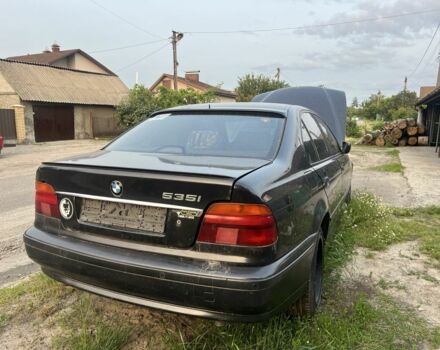 Черный БМВ 5 Серия, объемом двигателя 3.5 л и пробегом 100 тыс. км за 1500 $, фото 1 на Automoto.ua