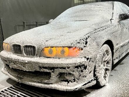 Черный БМВ 5 Серия, объемом двигателя 3 л и пробегом 382 тыс. км за 8000 $, фото 1 на Automoto.ua