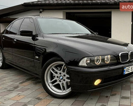 Черный БМВ 5 Серия, объемом двигателя 3.5 л и пробегом 365 тыс. км за 10000 $, фото 1 на Automoto.ua