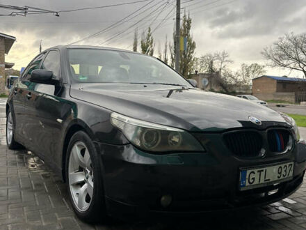 Черный БМВ 5 Серия, объемом двигателя 3 л и пробегом 413 тыс. км за 4300 $, фото 1 на Automoto.ua