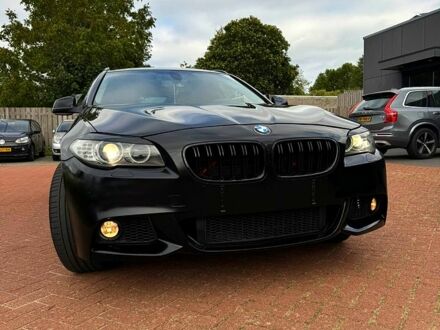 Чорний БМВ 5 Серія, об'ємом двигуна 2 л та пробігом 300 тис. км за 15000 $, фото 1 на Automoto.ua
