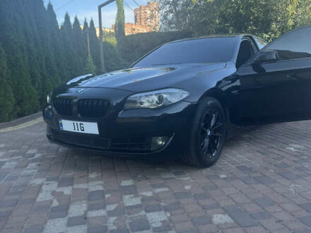Черный БМВ 5 Серия, объемом двигателя 3 л и пробегом 296 тыс. км за 12300 $, фото 1 на Automoto.ua