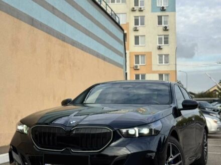 БМВ 5 Серия 2023 в Киеве на Automoto.ua Черный БМВ 5 Серия, объемом двигателя 2 л и пробегом 29 тыс. км за 72500 $, фото 1 на Automoto.ua