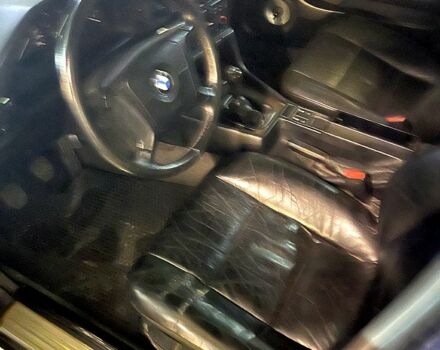 Фиолетовый БМВ 5 Серия, объемом двигателя 2 л и пробегом 270 тыс. км за 3500 $, фото 5 на Automoto.ua