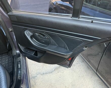 Фиолетовый БМВ 5 Серия, объемом двигателя 2 л и пробегом 300 тыс. км за 3999 $, фото 21 на Automoto.ua