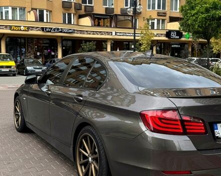 Коричневий БМВ 5 Серія, об'ємом двигуна 3 л та пробігом 199 тис. км за 13000 $, фото 2 на Automoto.ua