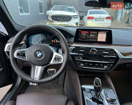 Коричневый БМВ 5 Серия, объемом двигателя 3 л и пробегом 140 тыс. км за 31000 $, фото 12 на Automoto.ua