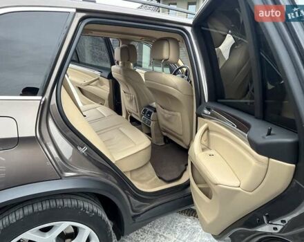 Коричневый БМВ 5 Серия, объемом двигателя 3 л и пробегом 248 тыс. км за 17000 $, фото 6 на Automoto.ua