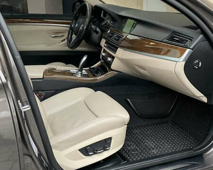 Коричневый БМВ 5 Серия, объемом двигателя 3 л и пробегом 325 тыс. км за 16000 $, фото 20 на Automoto.ua