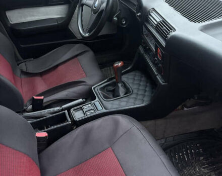 Красный БМВ 5 Серия, объемом двигателя 2 л и пробегом 300 тыс. км за 2500 $, фото 10 на Automoto.ua