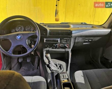 Красный БМВ 5 Серия, объемом двигателя 2 л и пробегом 380 тыс. км за 2100 $, фото 10 на Automoto.ua