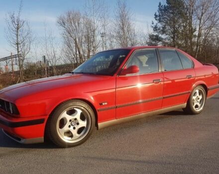 Красный БМВ 5 Серия, объемом двигателя 3.6 л и пробегом 139 тыс. км за 1550 $, фото 8 на Automoto.ua