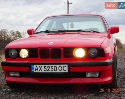 Красный БМВ 5 Серия, объемом двигателя 2 л и пробегом 323 тыс. км за 4500 $, фото 1 на Automoto.ua