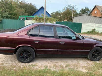 Красный БМВ 5 Серия, объемом двигателя 2.5 л и пробегом 333 тыс. км за 2666 $, фото 4 на Automoto.ua