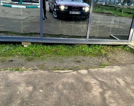 Червоний БМВ 5 Серія, об'ємом двигуна 2.5 л та пробігом 600 тис. км за 1900 $, фото 2 на Automoto.ua