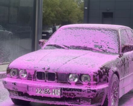 БМВ 5 Серия 1991 в Черновцах на Automoto.ua Красный БМВ 5 Серия, объемом двигателя 2.5 л и пробегом 156 тыс. км за 2000 $, фото 4 на Automoto.ua