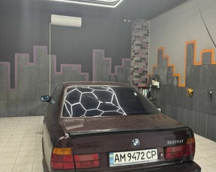 Красный БМВ 5 Серия, объемом двигателя 2.5 л и пробегом 333 тыс. км за 2666 $, фото 2 на Automoto.ua