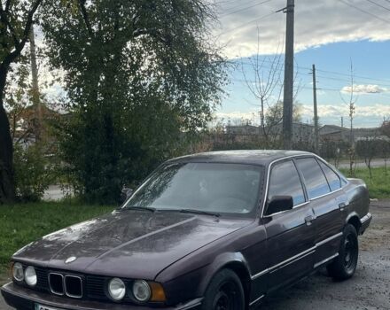 Красный БМВ 5 Серия, объемом двигателя 2.4 л и пробегом 310 тыс. км за 950 $, фото 2 на Automoto.ua