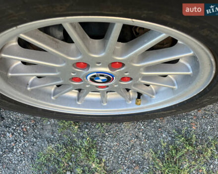 Красный БМВ 5 Серия, объемом двигателя 2.5 л и пробегом 276 тыс. км за 3100 $, фото 16 на Automoto.ua