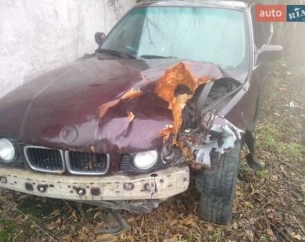 Красный БМВ 5 Серия, объемом двигателя 2.5 л и пробегом 202 тыс. км за 2500 $, фото 3 на Automoto.ua