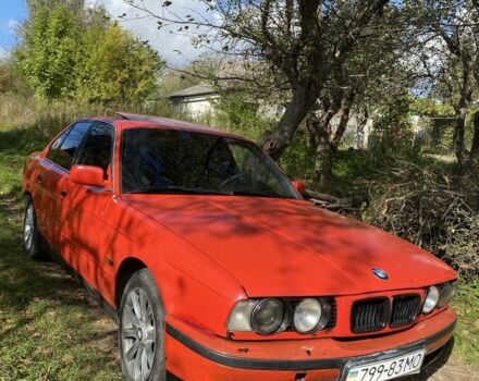 Красный БМВ 5 Серия, объемом двигателя 2.5 л и пробегом 320 тыс. км за 1100 $, фото 1 на Automoto.ua