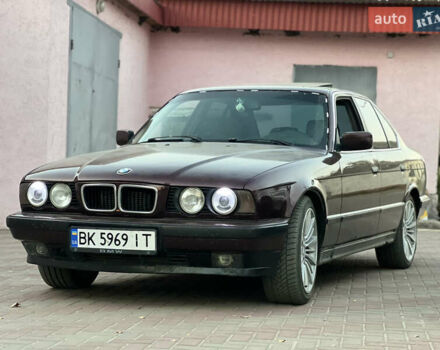 Красный БМВ 5 Серия, объемом двигателя 2.5 л и пробегом 400 тыс. км за 3200 $, фото 4 на Automoto.ua