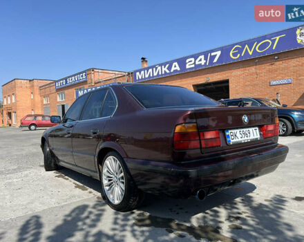 Красный БМВ 5 Серия, объемом двигателя 2.5 л и пробегом 400 тыс. км за 3200 $, фото 1 на Automoto.ua