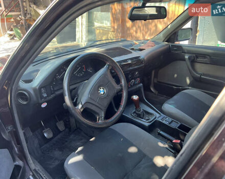 Красный БМВ 5 Серия, объемом двигателя 2.5 л и пробегом 400 тыс. км за 3200 $, фото 2 на Automoto.ua