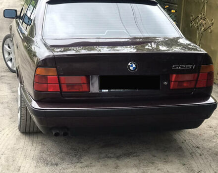 Красный БМВ 5 Серия, объемом двигателя 2.5 л и пробегом 371 тыс. км за 6500 $, фото 23 на Automoto.ua