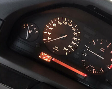 Красный БМВ 5 Серия, объемом двигателя 2.5 л и пробегом 371 тыс. км за 6500 $, фото 24 на Automoto.ua