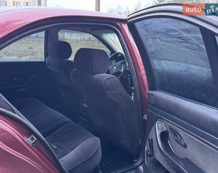 Красный БМВ 5 Серия, объемом двигателя 1.99 л и пробегом 300 тыс. км за 3100 $, фото 11 на Automoto.ua