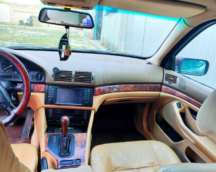 Красный БМВ 5 Серия, объемом двигателя 2.8 л и пробегом 0 тыс. км за 4700 $, фото 7 на Automoto.ua