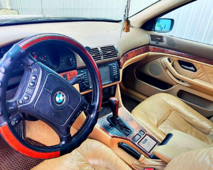 Красный БМВ 5 Серия, объемом двигателя 2.8 л и пробегом 0 тыс. км за 4700 $, фото 5 на Automoto.ua