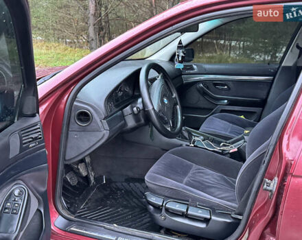 Красный БМВ 5 Серия, объемом двигателя 1.99 л и пробегом 300 тыс. км за 3100 $, фото 14 на Automoto.ua