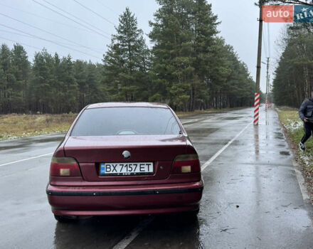 Красный БМВ 5 Серия, объемом двигателя 1.99 л и пробегом 300 тыс. км за 3100 $, фото 2 на Automoto.ua