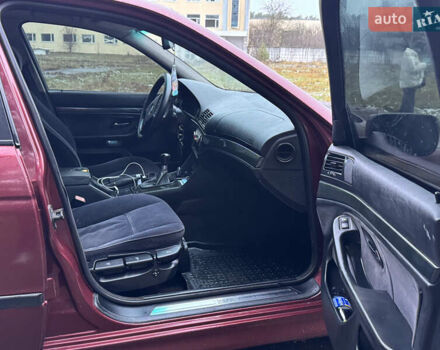 Красный БМВ 5 Серия, объемом двигателя 1.99 л и пробегом 300 тыс. км за 3100 $, фото 10 на Automoto.ua