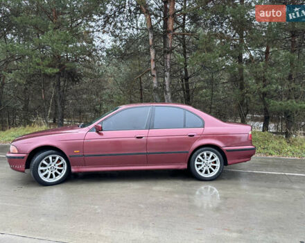 Красный БМВ 5 Серия, объемом двигателя 1.99 л и пробегом 300 тыс. км за 3100 $, фото 4 на Automoto.ua