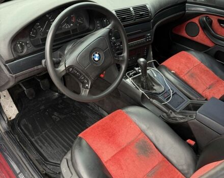 Червоний БМВ 5 Серія, об'ємом двигуна 2 л та пробігом 270 тис. км за 2650 $, фото 4 на Automoto.ua