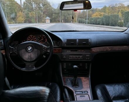 Красный БМВ 5 Серия, объемом двигателя 2 л и пробегом 330 тыс. км за 3850 $, фото 9 на Automoto.ua