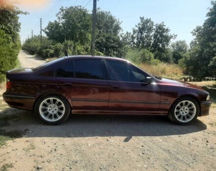 Красный БМВ 5 Серия, объемом двигателя 2 л и пробегом 430 тыс. км за 4500 $, фото 1 на Automoto.ua