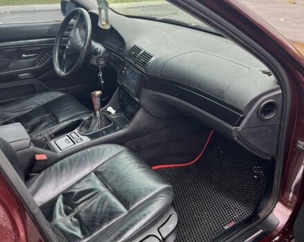 Красный БМВ 5 Серия, объемом двигателя 2 л и пробегом 520 тыс. км за 3500 $, фото 10 на Automoto.ua