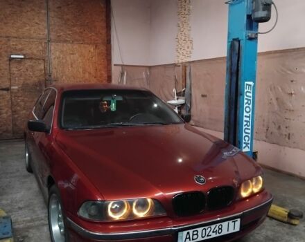 Красный БМВ 5 Серия, объемом двигателя 2.5 л и пробегом 324 тыс. км за 4100 $, фото 5 на Automoto.ua