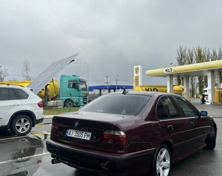 Красный БМВ 5 Серия, объемом двигателя 2 л и пробегом 520 тыс. км за 3500 $, фото 7 на Automoto.ua