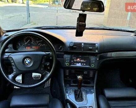 Красный БМВ 5 Серия, объемом двигателя 2 л и пробегом 325 тыс. км за 5000 $, фото 7 на Automoto.ua