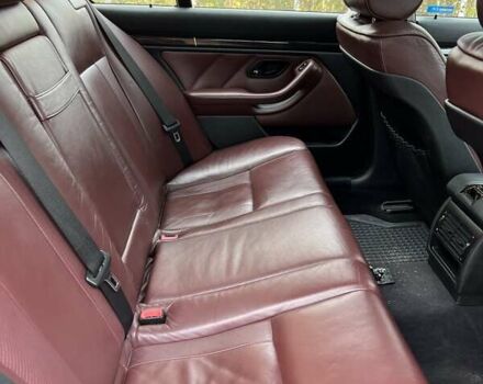 Червоний БМВ 5 Серія, об'ємом двигуна 2.5 л та пробігом 300 тис. км за 3800 $, фото 5 на Automoto.ua